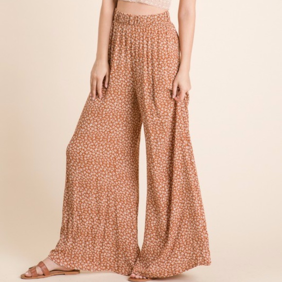 Floral Wide Leg Pants - Picture 2 of 2